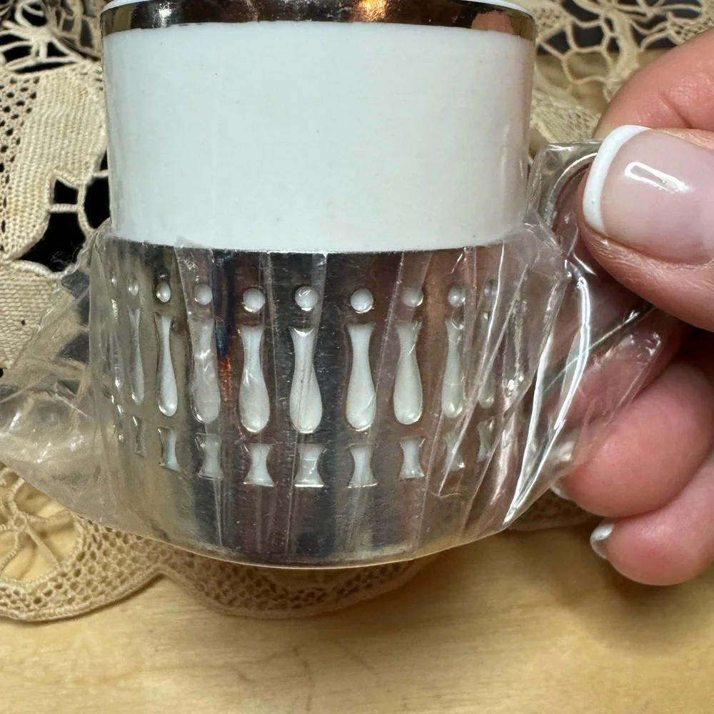 NIB Vera Cruz porcelain espresso cups w/silver trim & silver plate holders